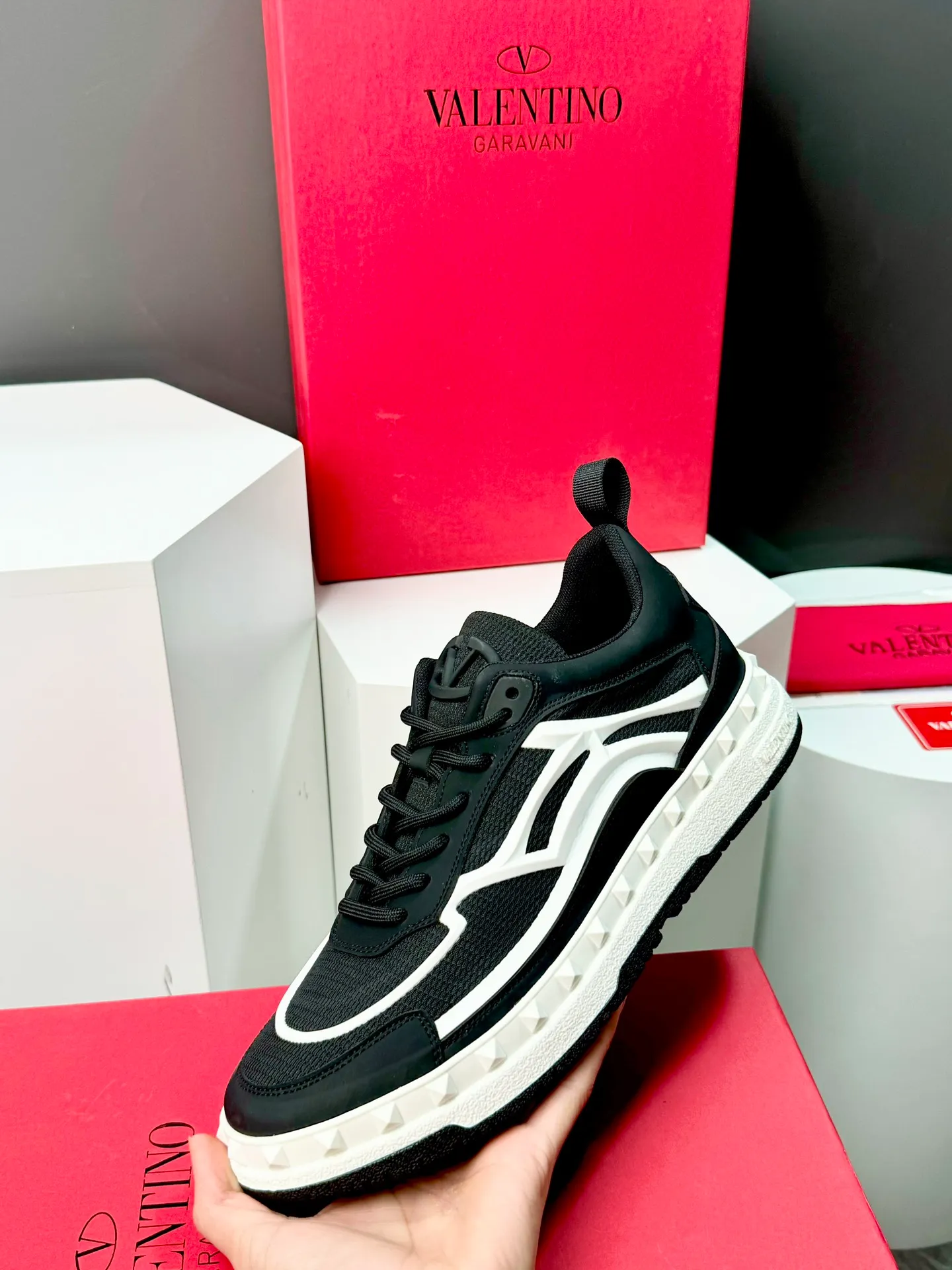 Men's shoes 💰440 Valentino "VALENTINO" hot sale ❤️ Counters ship at the same time 1:1 👏 Imported cowhide + mesh lining 🐂 Couple's casual fashion sneakers, exquisite workmanship, original original outsole 38-44 (45 customized, non-refundable)